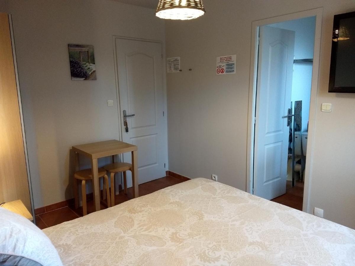 Les Terrasses De Valensole Bed & Breakfast Bagian luar foto