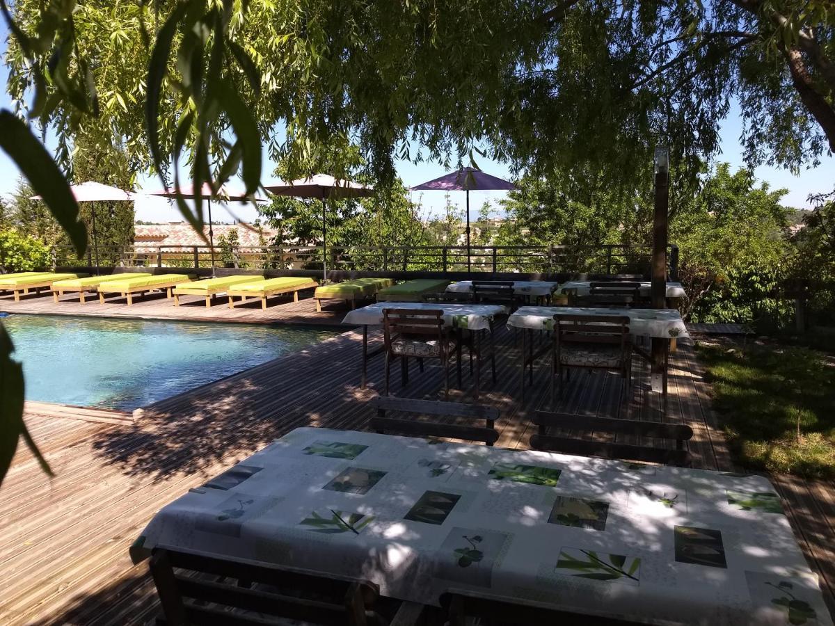 Les Terrasses De Valensole Bed & Breakfast Bagian luar foto