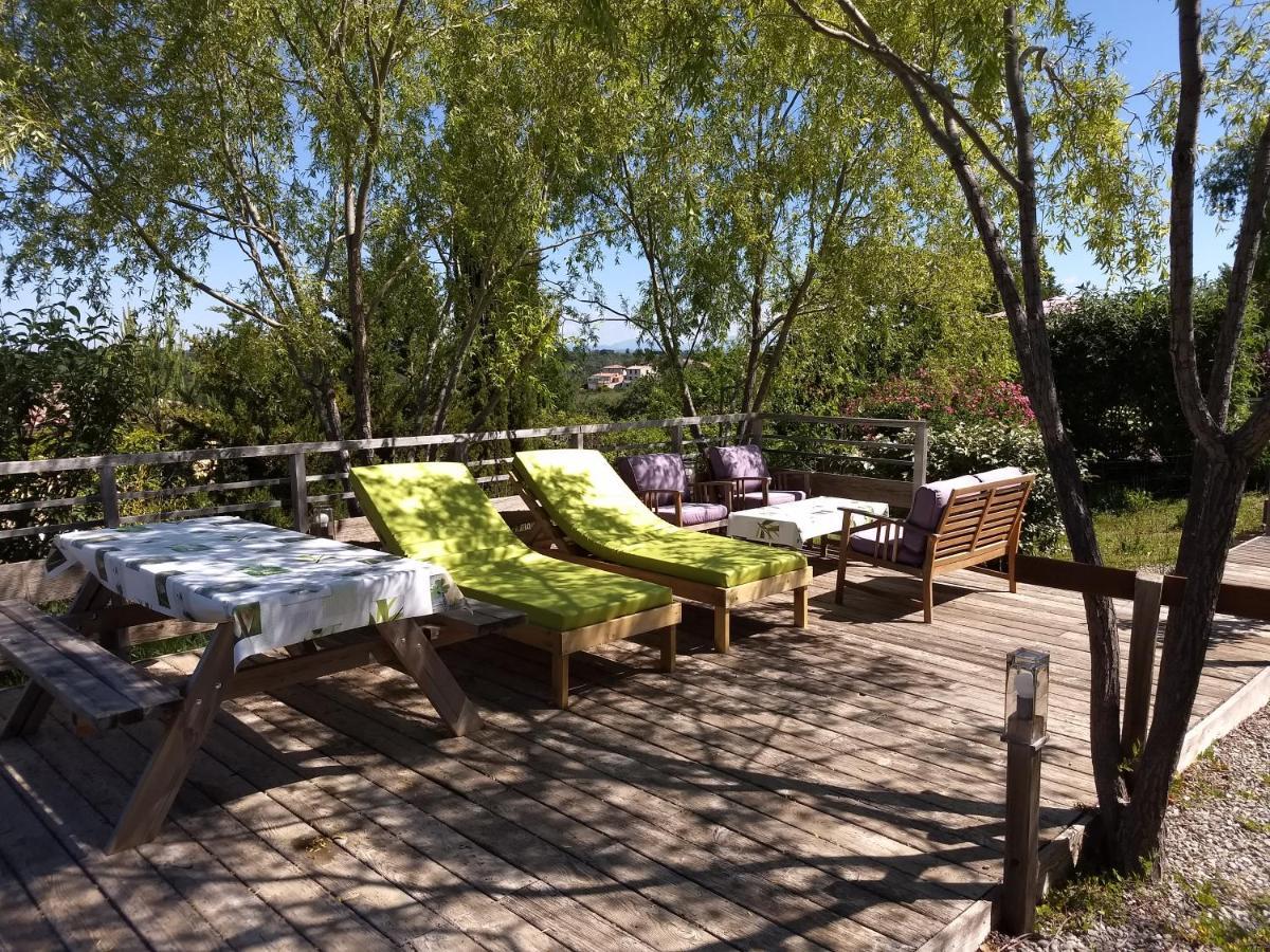 Les Terrasses De Valensole Bed & Breakfast Bagian luar foto