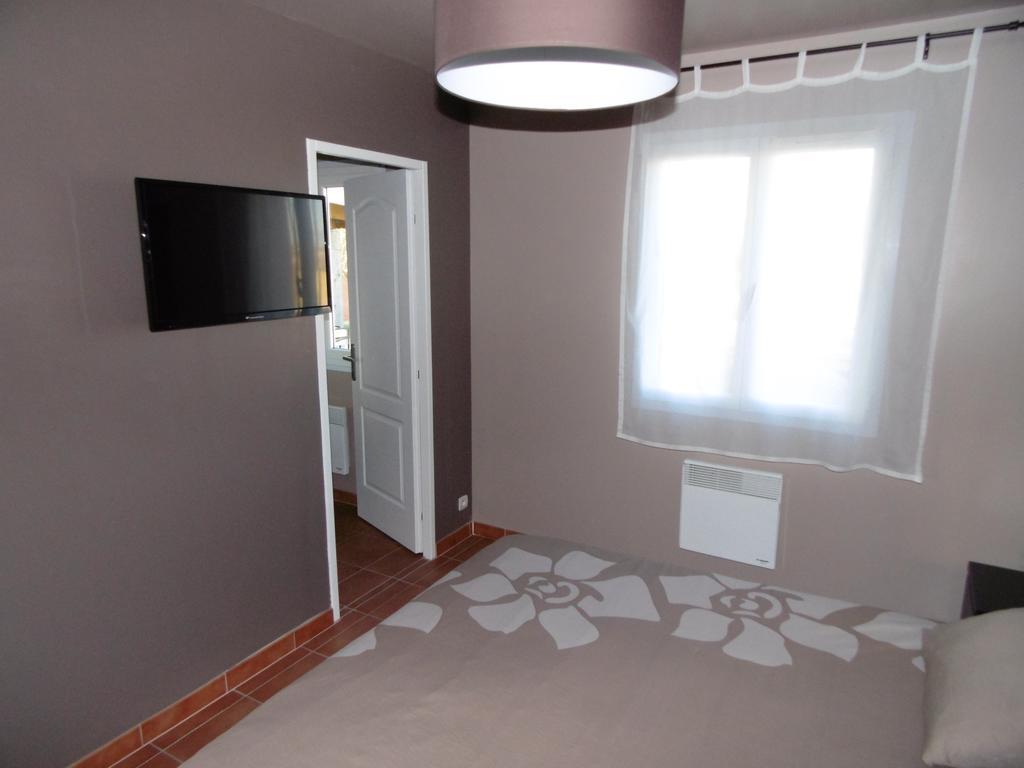 Les Terrasses De Valensole Bed & Breakfast Ruang foto