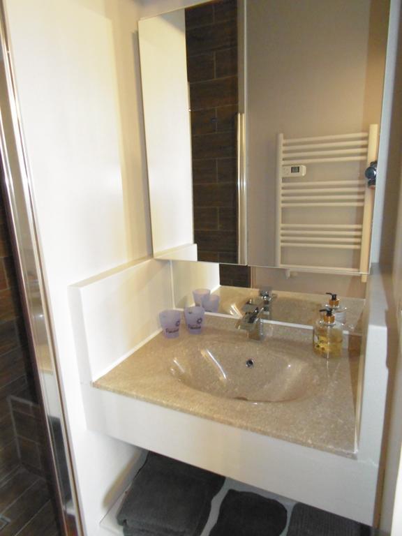 Les Terrasses De Valensole Bed & Breakfast Bagian luar foto